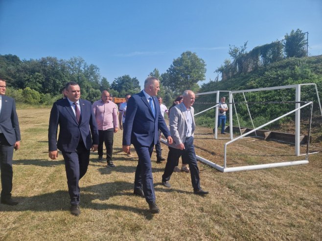 Minić u obilasku radova na stadionu FK "Proleter" (FOTO)