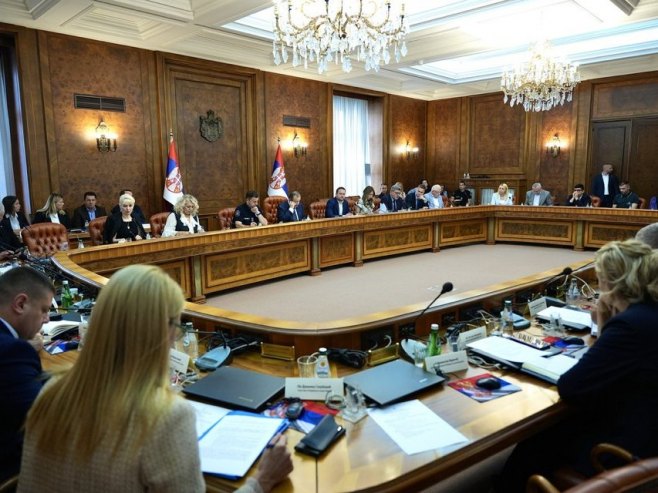 Aktivan 31 požar, raste nivo Dunava, ali plovidba i dalje otežana
