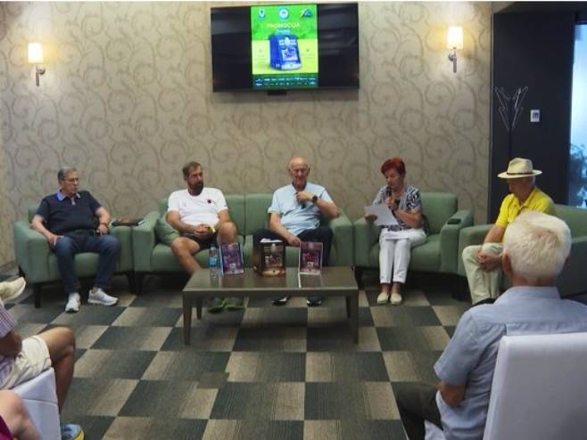 U Doboju promovisana monografija o rukometnoj legendi - Abasu Arslanagiću (VIDEO)