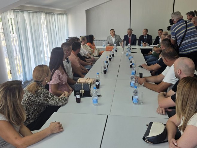 Minić: Biće riješeno zaposlenje za svu djecu poginulih boraca u Nevesinju; Nastavljamo i investicije (FOTO/VIDEO)