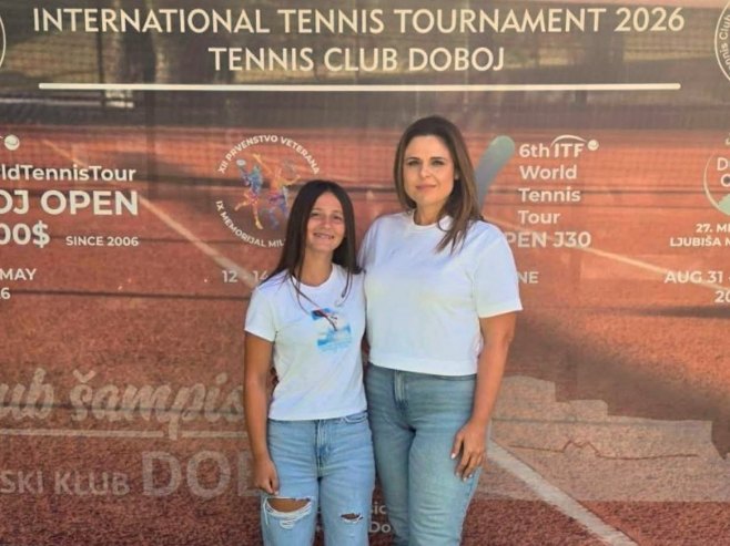 Sara Tripić i Danijela Ćapin - Foto: SRNA