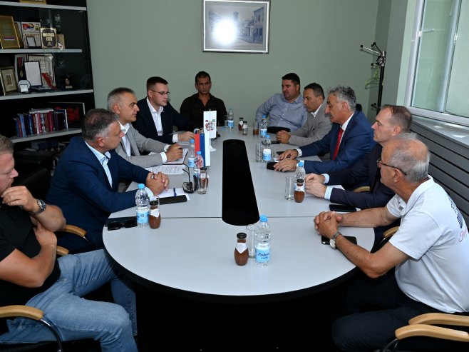 Minić: Biće riješeno zaposlenje za svu djecu poginulih boraca u Nevesinju; Nastavljamo i investicije (FOTO/VIDEO)