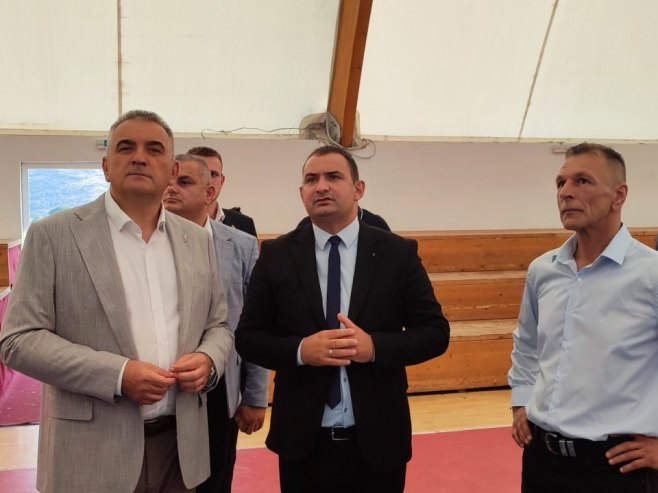 Minić u Berkovićima: 800.000 KM za rekonstrukciju fiskulturne sale; Pomoć poljoprivrednicima