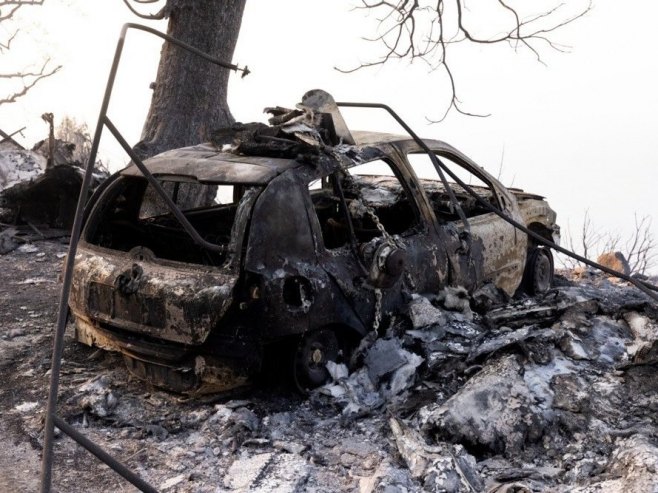 U požaru u Omišu izgorjelo 106 vozila, 28 kuća i 45 plovila
