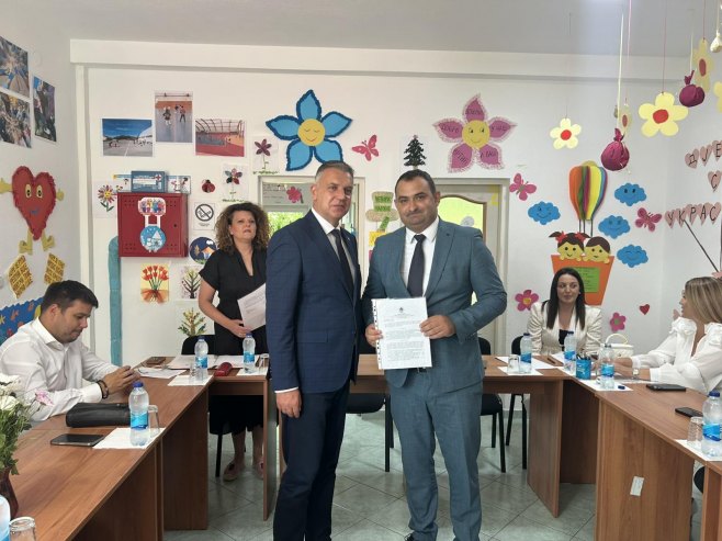 Golubović uručio rješenja - Berkovićima 31.000 KM za rad vrtića