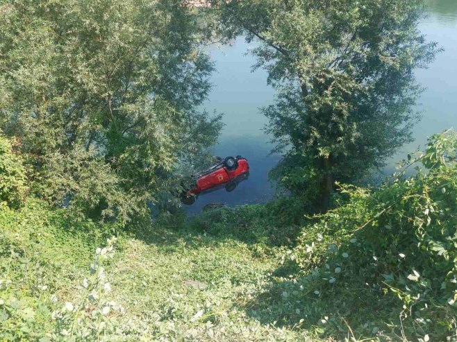 Vozilo Civilne zaštite - Foto: RTRS