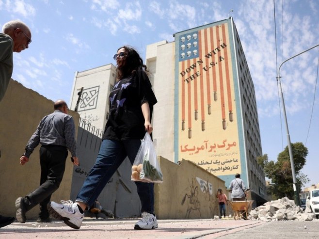 Teheran, Iran (foto: EPA/ABEDIN TAHERKENAREH) - 