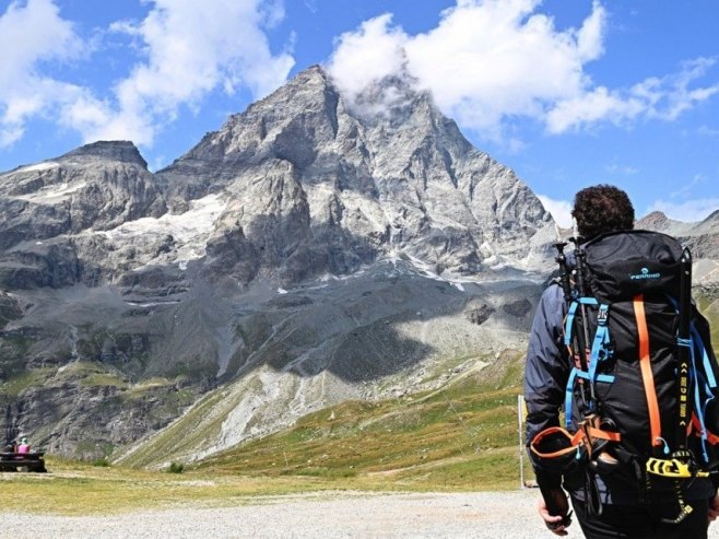 Ruski spasioci krenuli u potragu za osam planinara na Elbrusu
