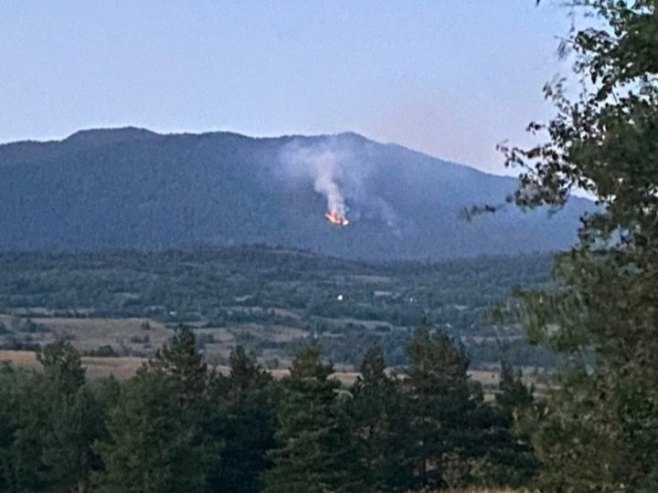 Gori kod Bosanskog Petrovca; Mešić: Prepušteni smo sami sebi, nemamo ničiju podršku (VIDEO)