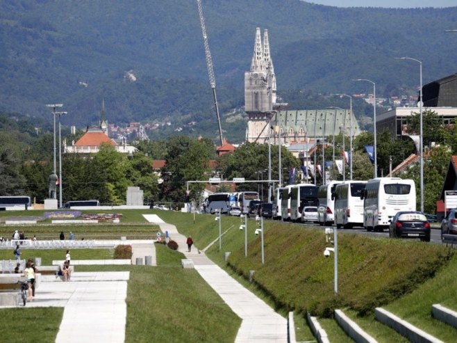 Pjevačica iz Srbije kažnjena u Hrvatskoj zbog pjesme o Krajini