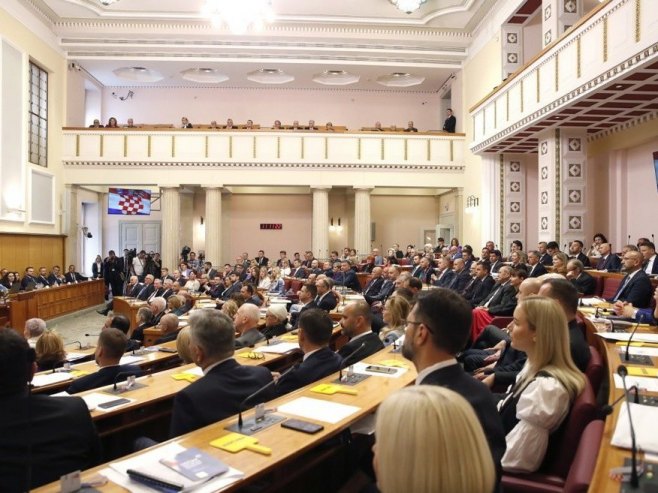 Danas vanredna sjednica Sabora zbog 37.000 tona opasnog otpada u Gospiću