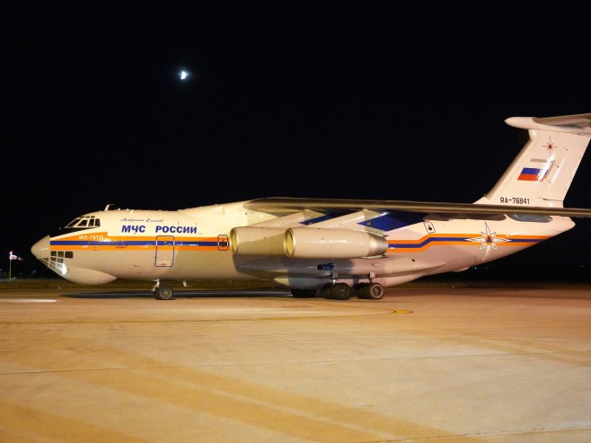 Ruski avion "Iljušin" počeo gašenje požara u Deliblatskoj pješčari (VIDEO)