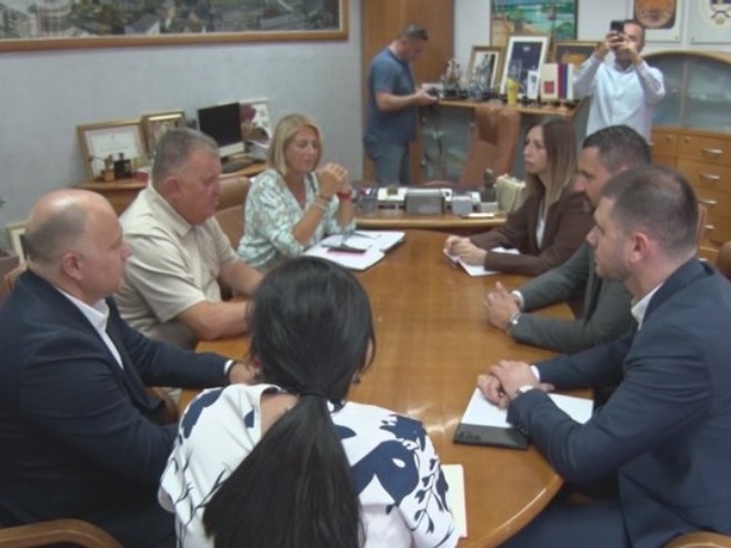 Sastanak Klokića i Adžića Sastanak Klokića i Adžića - Foto: RTRS