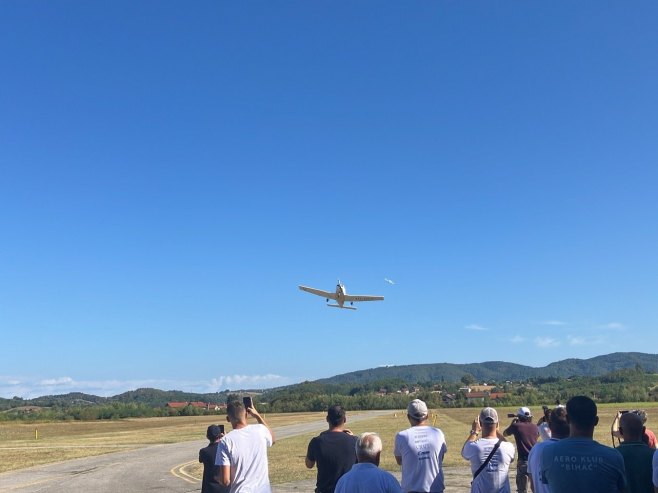 "Blanik kup" u Prijedoru okupio pilote iz regiona (FOTO/VIDEO)