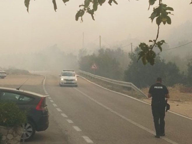 Požar u Ivanici, u prekidu saobraćaj prema Trebinju