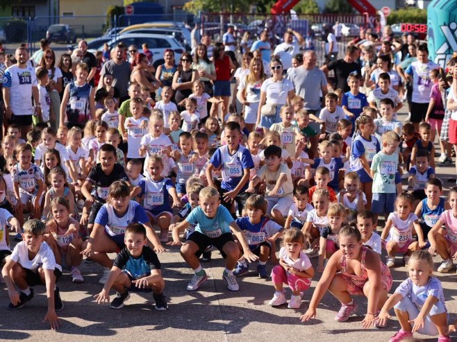 Ugljevik okupio rekordnih 650 učesnika na velikoj uličnoj trci