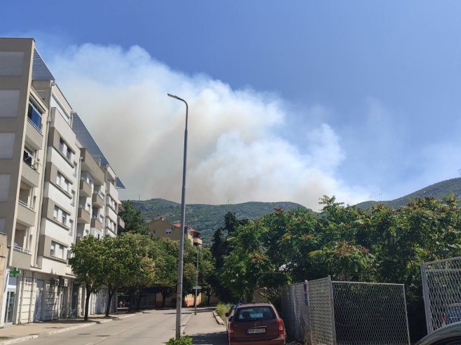 Požar kod Trebinja prijeti da se spusti niz obronke prema gradskim naseljima