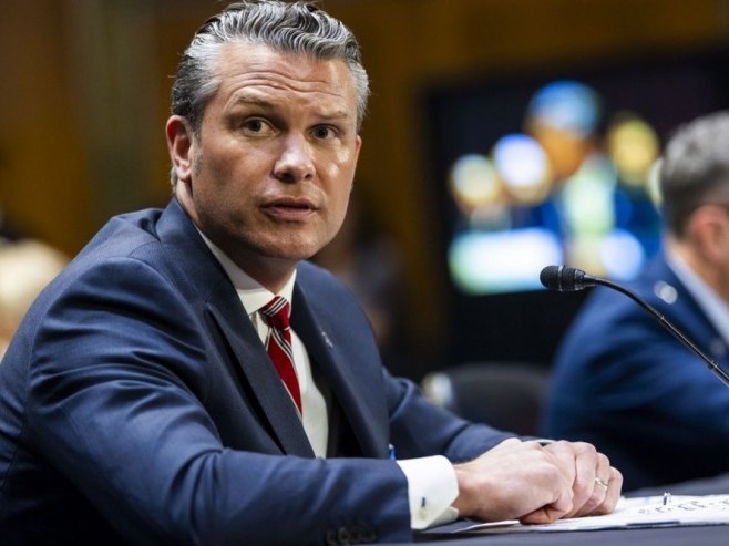 Pit Hegset (Foto: EPA/JIM LO SCALZO) - 