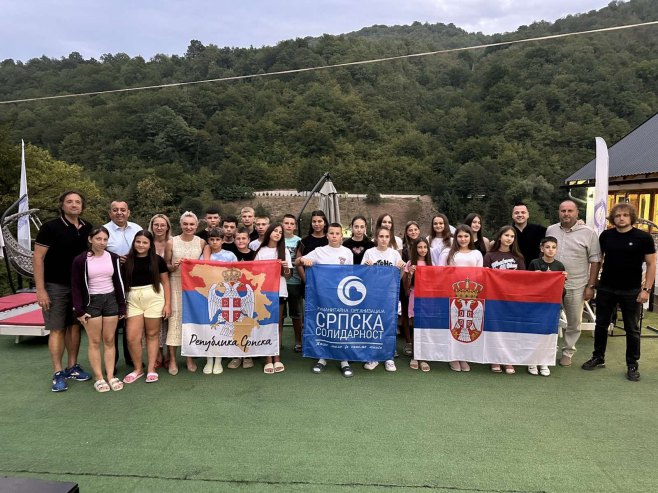 Djeca sa Kosmeta na odmoru u Foči: Očekuje ih plovidba Tarom i Drinom (FOTO)