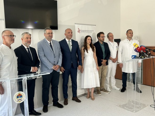 Zečević i Žegarac posjetili UKC Srpske: Naša saradnja i njeno unapređenje su kontinuirani, a sve na dobrobit pacijenata  (FOTO)