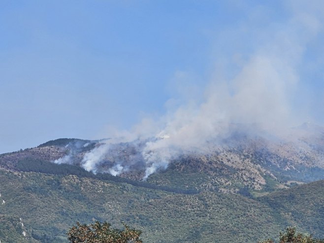 Ponovo aktivna dva požara na Trebeviću