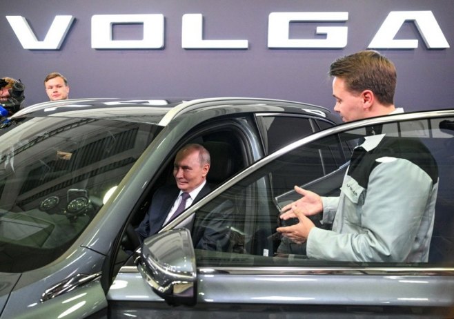 Putin provozao novu "volgu K50" (VIDEO)