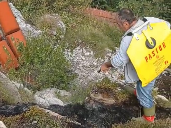 Vatrogasci ugasili požar u blizini Radio-relejnog objekta RTRS-a (VIDEO)