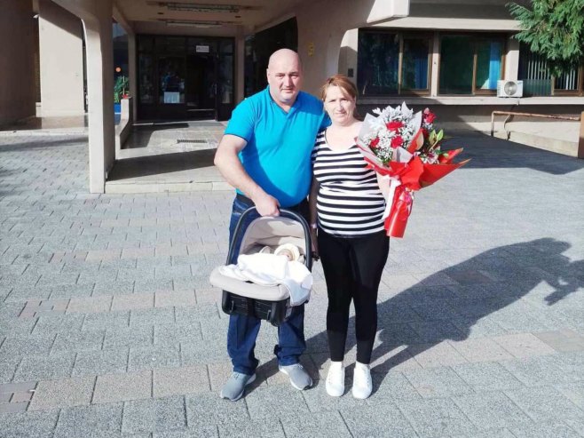 Biljana i Goran nakon 17 godina borbe dobili bebu