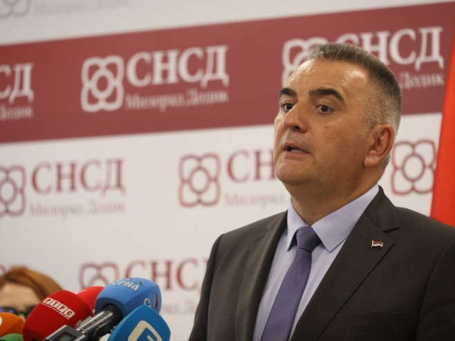 Minić: Osnovcima po 100 KM, srednjoškolcima i studentima po 150 KM