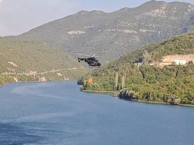 Krak požara na Zupcima kod Trebinja trenutno stabilan (VIDEO)