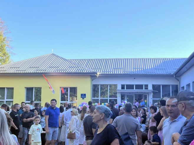 Minić posjetio Osnovnu školu "Ivan Goran Kovačić" u Banjaluci (FOTO)
