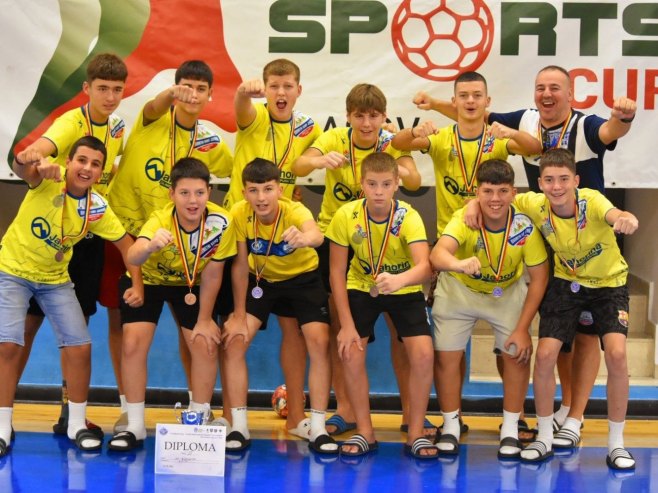 Mladi rukometaši Bijeljine osvojili bronzu u Brašovu (FOTO)
