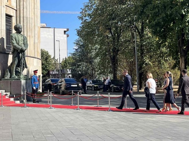 Peleg stigla u Palatu Republike, sastanak sa rukovodstvom (Konferencija za novinare na RTRS)