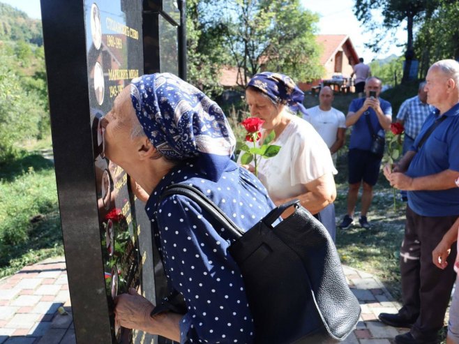 Završje kod Lopara-pomen - Foto: SRNA
