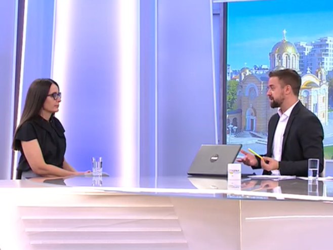 Runić: Bukti požar na području Drvara; Izgorjelo nekoliko kuća (VIDEO)