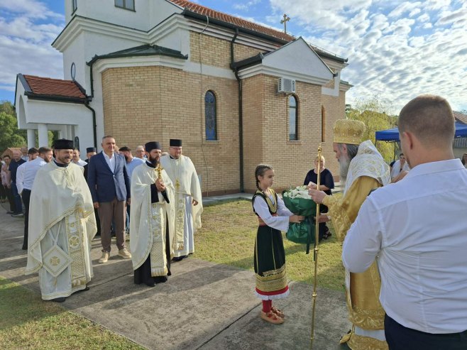 Minić: Zadovoljstvo vidjeti okupljanje našeg naroda oko svetinja