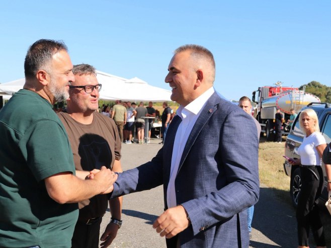 Lovačko udružnje "Motajica" otvorilo lovnu sezonu: Saborovalo oko 300 lovaca, prisustvovao i Savo Minić
