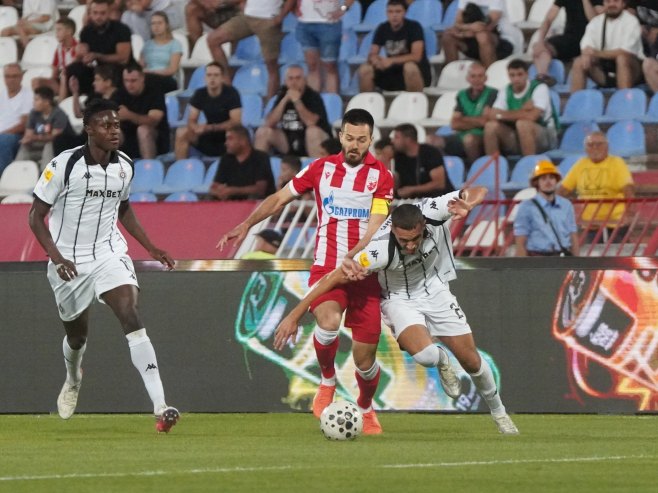 Crvena zvezda poslije preokreta pobijedili Partizan u 180. vječitom derbiju (FOTO)