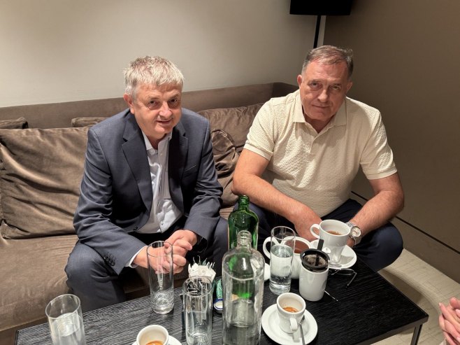 Dodik na putu za Izrael sa Vukovićem: Razgovarali o aktuelnoj situaciji u Grčkoj