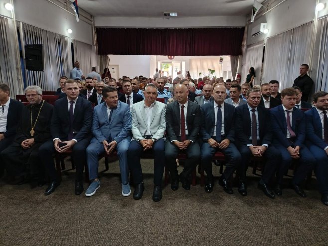 Svečana akademija u Stanarima, prisustvuju Minić i Stevandić