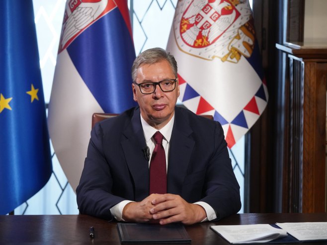 Vučić: Dan srpskog jedinstva podsjeća na snagu koja je uvijek bila u našem zajedništvu