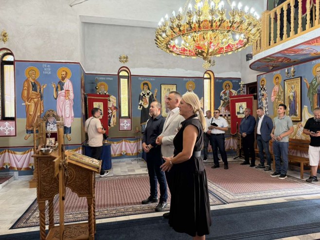 Minić i Cvijanovićeva u posjeti hramu u Puškovcu (FOTO)
