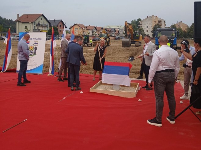 Minić i Cvijanović položili kamen temeljac za novi vrtić u Ugljeviku