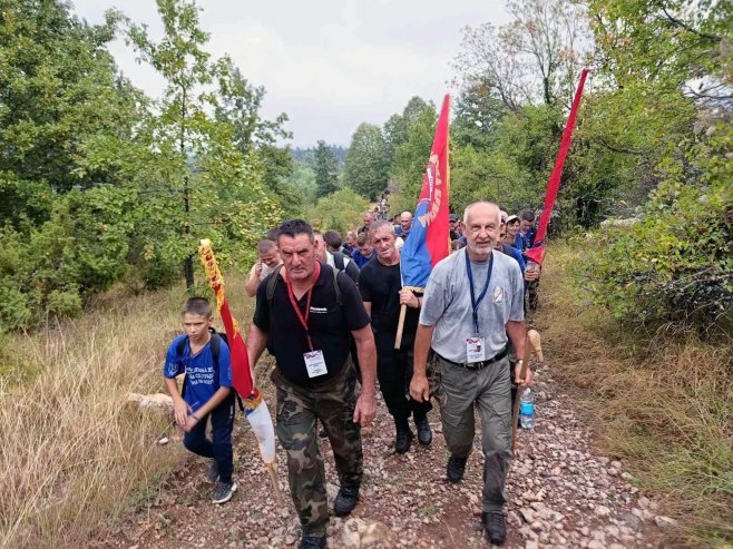 Marš "Stazama egzodusa" protiče bez problema