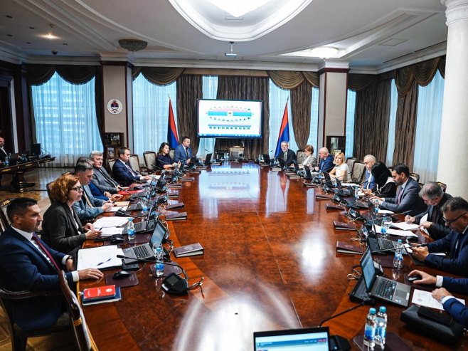 Vlada Srpske prihvatila sve odredbe Posebnog kolektivnog ugovora za zaposlene u organima uprave