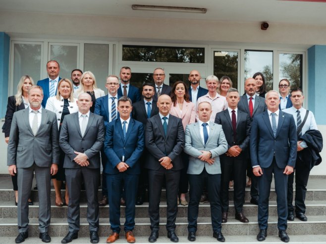 Kostrešević sa oficirima za vezu - Foto: Ustupljena fotografija