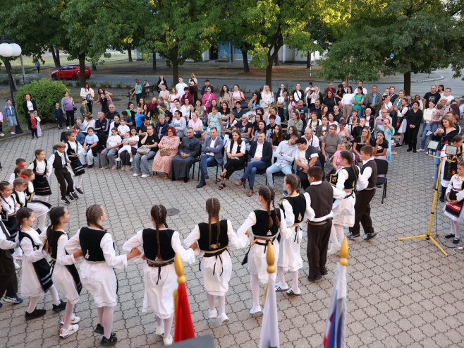 Održan Međunarodni festival dječijeg folklora "Đeram" u Ugljeviku