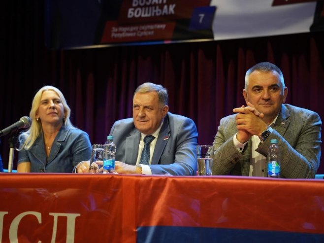 Tribina SNSD u Bileći - Foto: Ustupljena fotografija