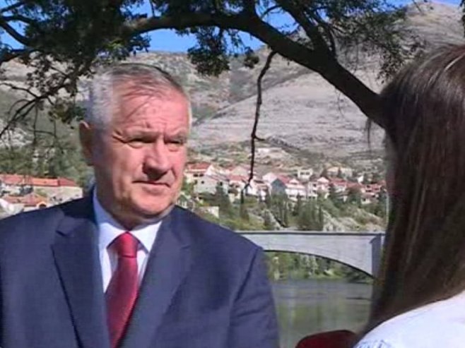 Višković: Potpisanim donacijama pokazujemo da Srpska uvažava i cijeni rad udruženja (VIDEO)