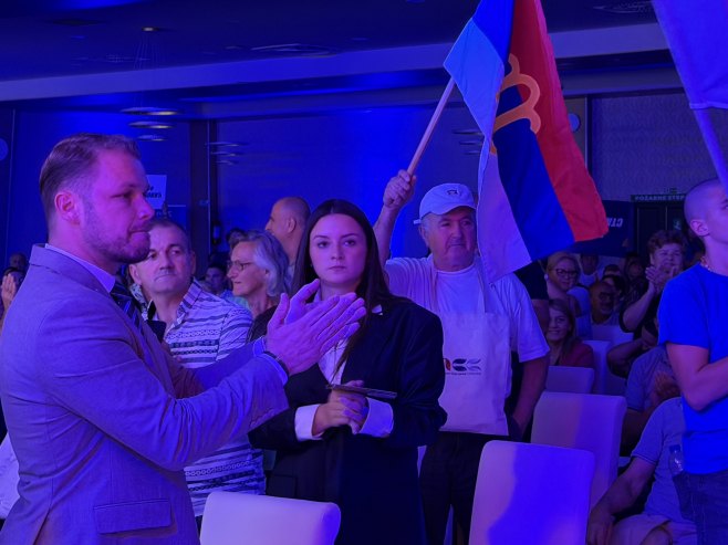 Doboj - izbori - SDS,PSS,Narodni front Doboj - izbori - SDS,PSS,Narodni front - Foto: SRNA